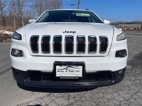 Used 2017 Jeep Cherokee Latitude w/ True North Edition AWD/4WD image 3