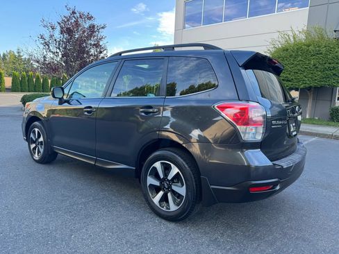 Used 2018 Subaru Forester 2.5i Limited AWD/4WD image 7