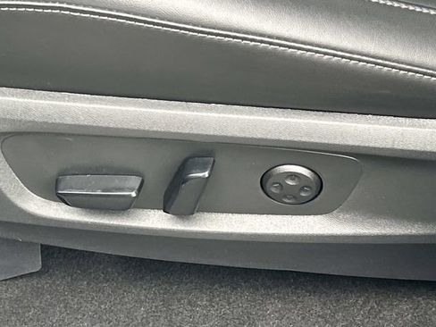 Used 2025 INFINITI QX60 Luxe AWD/4WD image 17