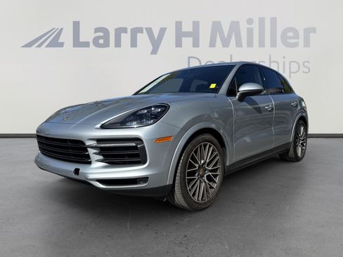 Used 2020 Porsche Cayenne S image 6