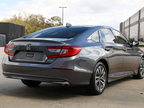 Used 2020 Honda Accord Touring image 16