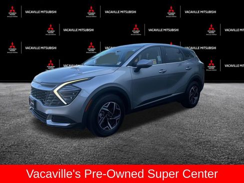 Used 2025 Kia Sportage LX FWD image 1
