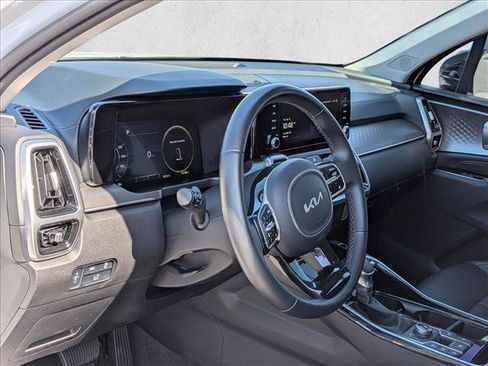 Used 2023 Kia Sorento SX AWD/4WD image 10