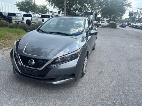 Used 2018 Nissan Leaf S w/ S Charge Package FWD image 2
