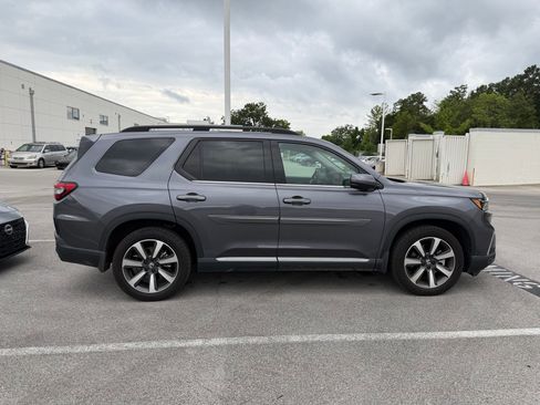 Used 2023 Honda Pilot Elite image 4