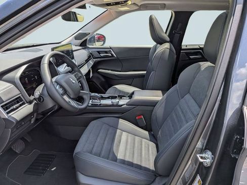 New 2026 Mitsubishi Outlander SE FWD image 18