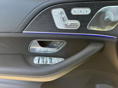 New 2026 Mercedes-Benz GLS 580 4MATIC image 13