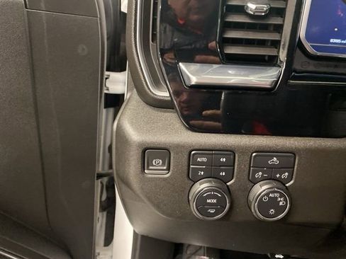 Used 2023 Chevrolet Silverado 1500 LT image 14