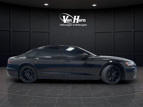 Used 2024 Audi S8 w/ S8 Comfort Plus Package AWD/4WD image 8