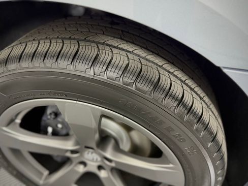 New 2026 Porsche Macan AWD/4WD image 20