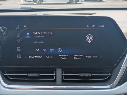 Used 2025 Chevrolet Trax LT w/ LT Convenience Package image 19