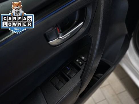 Used 2019 Toyota Corolla L image 18
