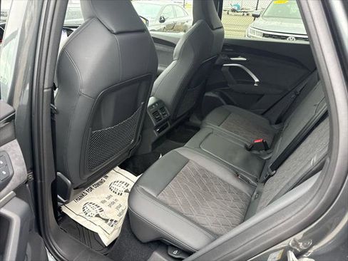 Used 2025 Audi SQ5 Premium Plus AWD/4WD image 6