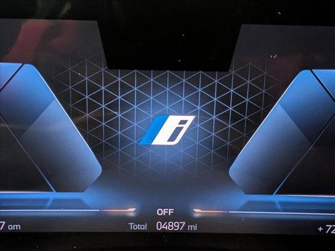 Certified 2024 BMW i5 eDrive40i w/ M Sport Package image 11