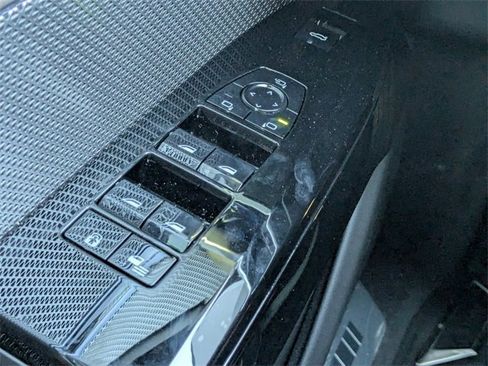 Used 2025 BMW 740i image 25