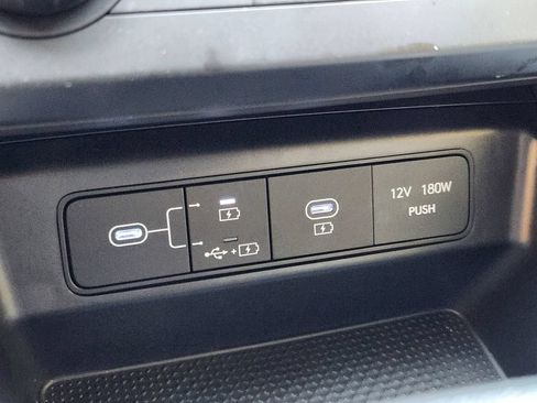 Used 2025 Hyundai Tucson SE FWD image 18