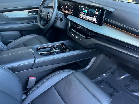 Used 2025 Nissan Murano SL AWD/4WD image 19