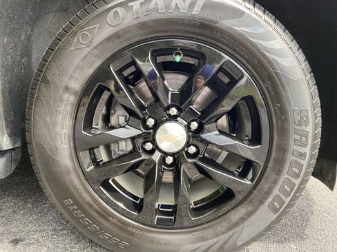 Used 2023 Chevrolet Tahoe LT AWD/4WD image 13