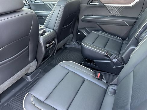 New 2026 GMC Acadia Denali image 13