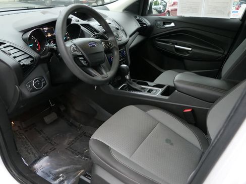 Used 2017 Ford Escape SE image 12