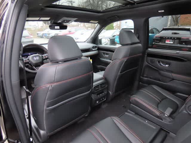 New 2026 Honda Pilot TrailSport image 17