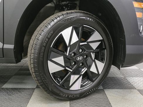 Used 2025 Hyundai Kona SEL AWD/4WD image 15