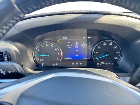 Used 2022 Ford Explorer XLT image 26