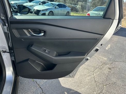 Used 2025 Honda Accord SE image 17