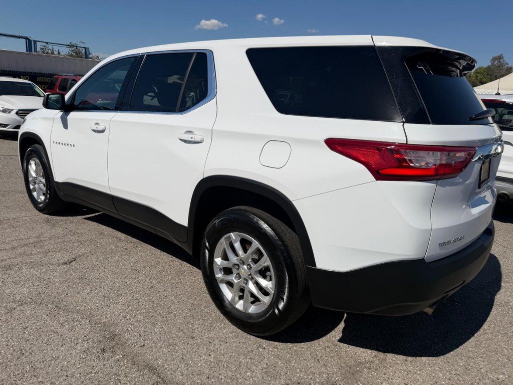 Used 2021 Chevrolet Traverse LS FWD image 9