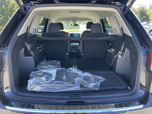 New 2026 Volkswagen Atlas SE FWD image 12