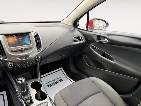 Used 2016 Chevrolet Cruze LT w/ Convenience Package image 11