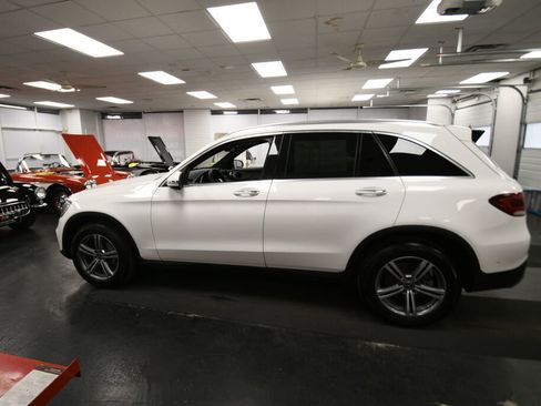 Used 2021 Mercedes-Benz GLC 300 4MATIC image 5
