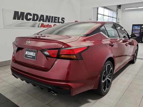 Used 2024 Nissan Altima 2.5 SR w/ SR Premium Package image 4