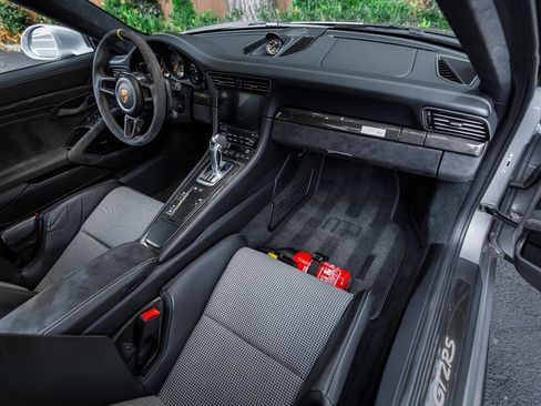 Used 2018 Porsche 911 GT2 RS image 14