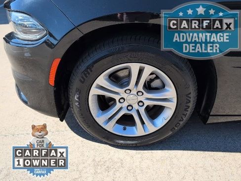 Used 2022 Dodge Charger SXT image 3