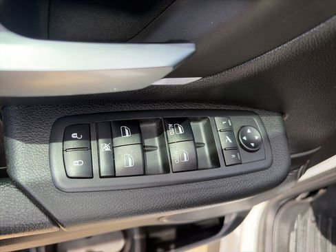Used 2019 RAM 1500 Big Horn AWD/4WD image 18