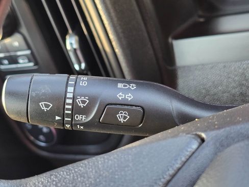 Used 2020 Chevrolet Silverado 1500 Custom w/ Custom Value Package image 19