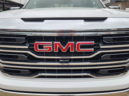 New 2026 GMC Sierra 1500 SLT w/ SLT Premium Plus Package image 10