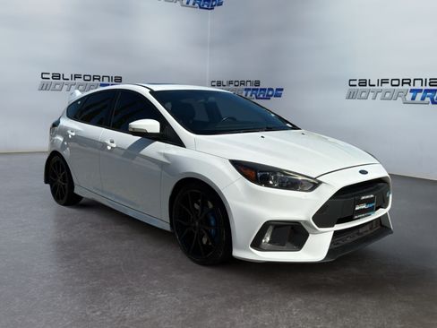 Used 2017 Ford Focus RS AWD/4WD image 3