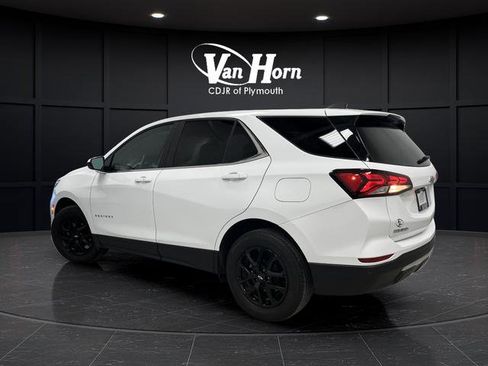 Used 2024 Chevrolet Equinox LT image 3