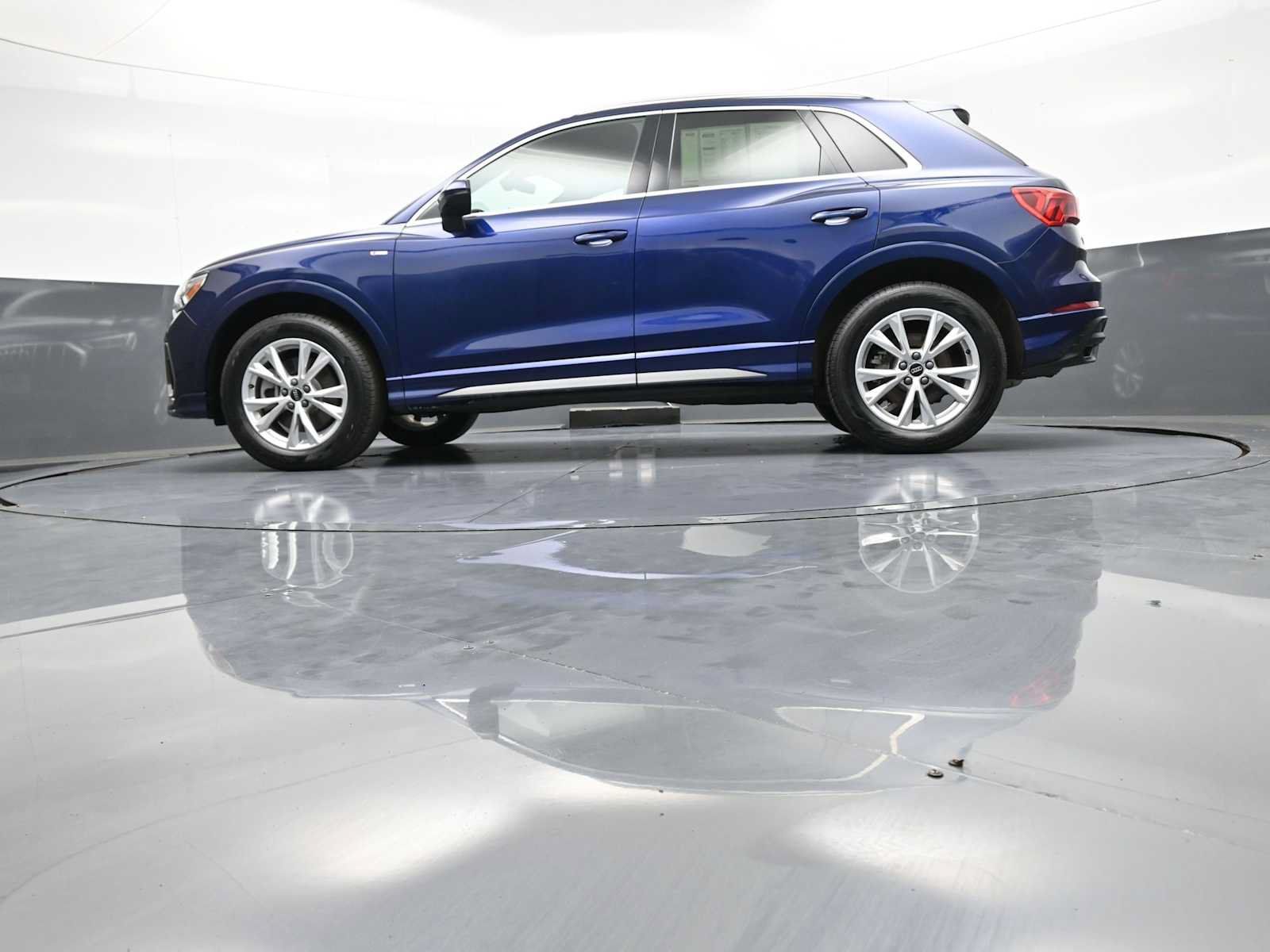 Used 2023 Audi Q3 2.0T Premium Plus AWD/4WD image 32