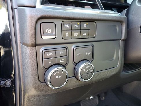 Certified 2025 Chevrolet Tahoe Premier image 9