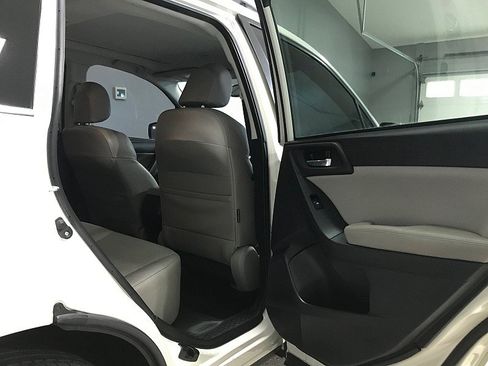 Used 2015 Subaru Forester 2.5i Limited w/ Popular Package #2 AWD/4WD image 18