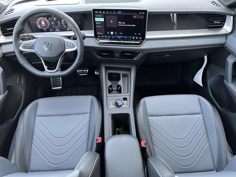 New 2026 Volkswagen Tiguan SE R-Line AWD/4WD image 11