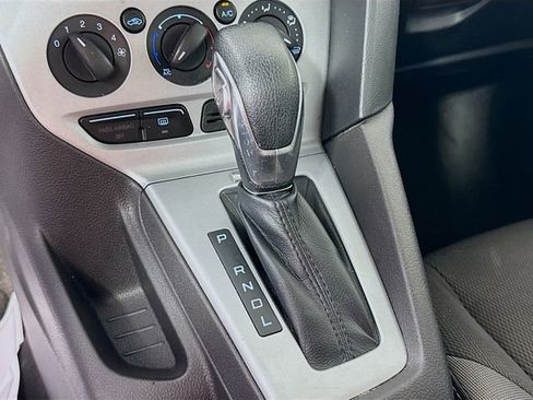 Used 2012 Ford Focus SE image 16