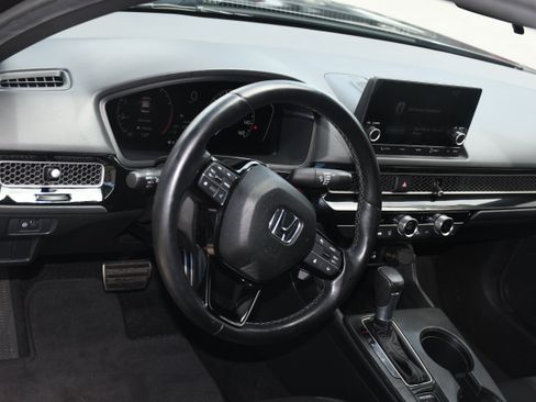 Used 2025 Honda Civic Sport image 8