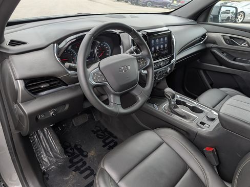 Used 2023 Chevrolet Traverse LT w/ Midnight/Sport Edition AWD/4WD image 18