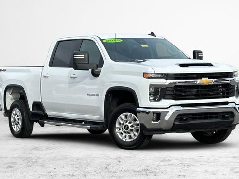 Used 2025 Chevrolet Silverado 2500 LT w/ Convenience Package image 2