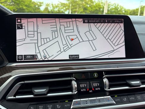 Used 2020 BMW X7 xDrive40i w/ Premium Package AWD/4WD image 19