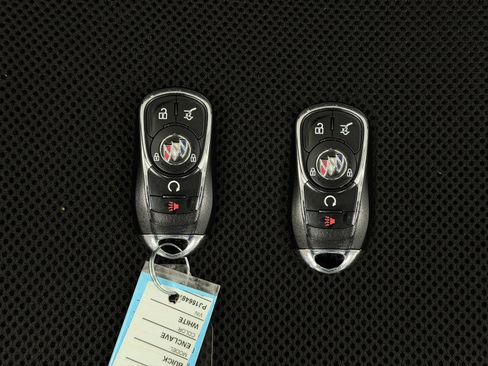 Used 2023 Buick Enclave Essence w/ Trailering Package, 5000 lbs. FWD image 9